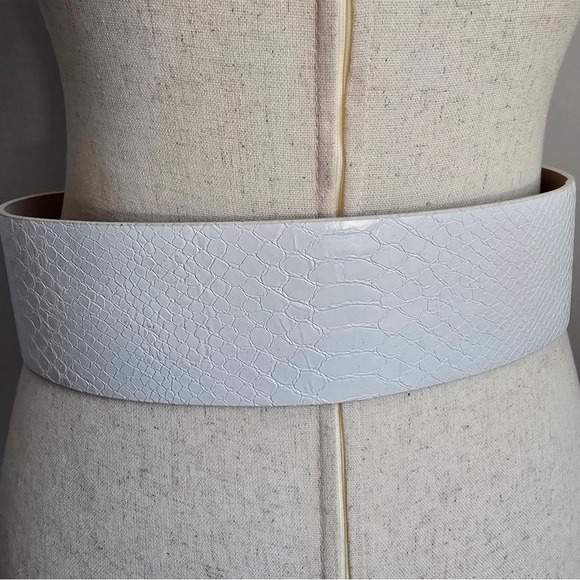 BCBGMaxAzria White Gold Buckle Embossed Wide Leather Statement Belt SZ XS/S main image 11